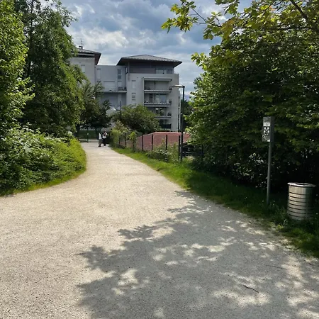 Beautiful Spacious With Mountain View * Annecy
