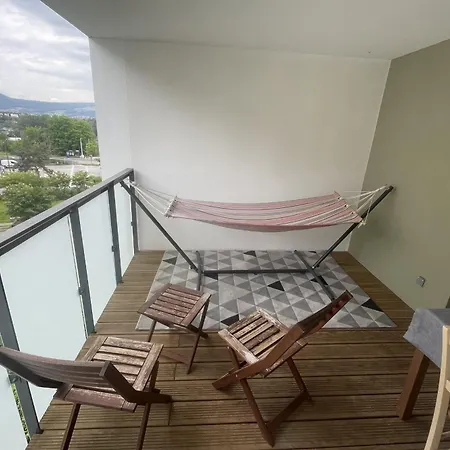 Beautiful Spacious With Mountain View Apartment